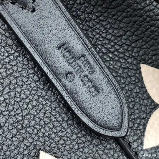 NÉONOÉ VUITTON LOUIS 0626